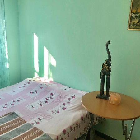 Habitaciones Compartidas En Un Apartamento سالو المظهر الخارجي الصورة