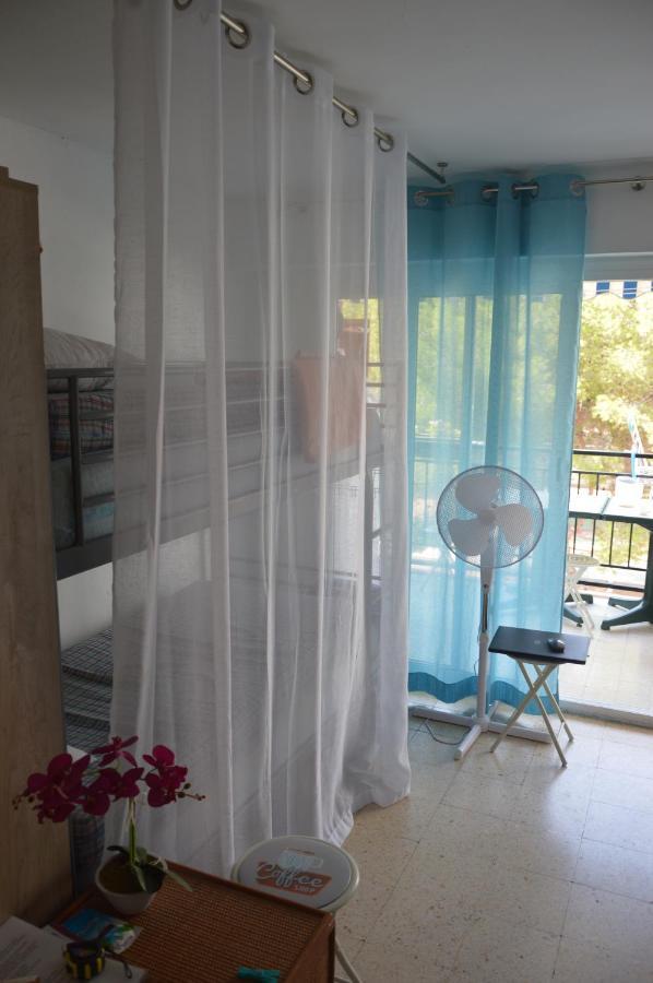 Habitaciones Compartidas En Un Apartamento سالو المظهر الخارجي الصورة