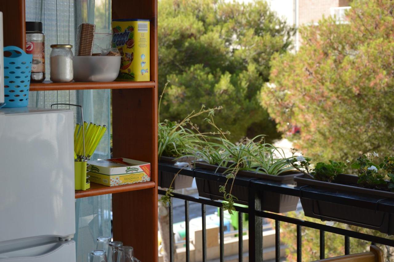 Habitaciones Compartidas En Un Apartamento سالو المظهر الخارجي الصورة