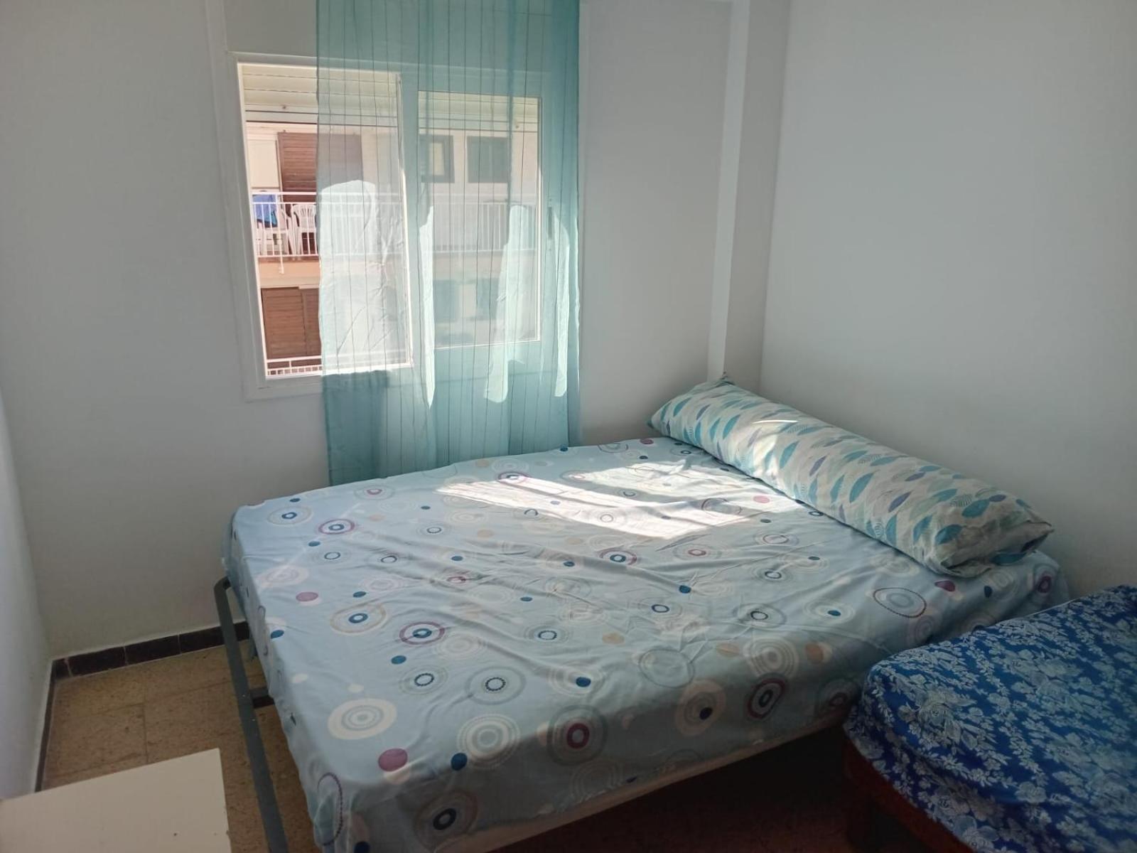 Habitaciones Compartidas En Un Apartamento سالو المظهر الخارجي الصورة