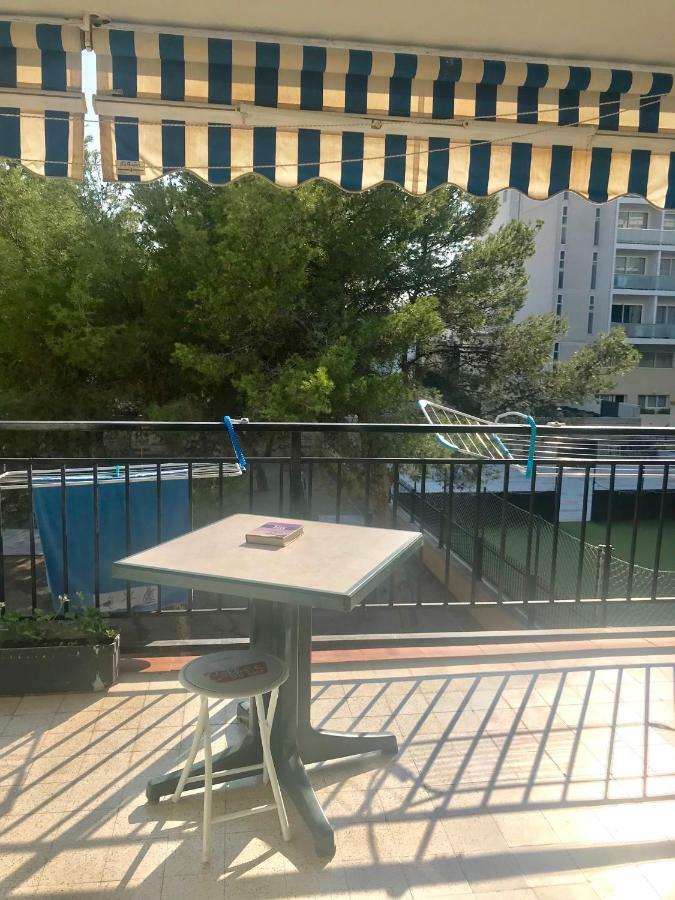 Habitaciones Compartidas En Un Apartamento سالو المظهر الخارجي الصورة